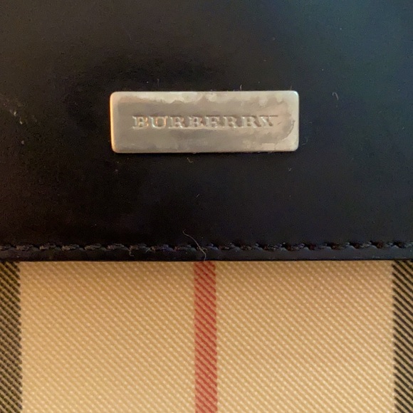 BURBERRY 💯 plaid leather handbag tote solid price - Picture 5 of 16